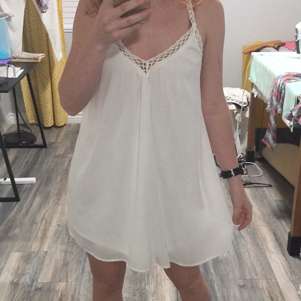 🩷3 for $20🩷Lulus White boho dress - Picture 7 of 9
